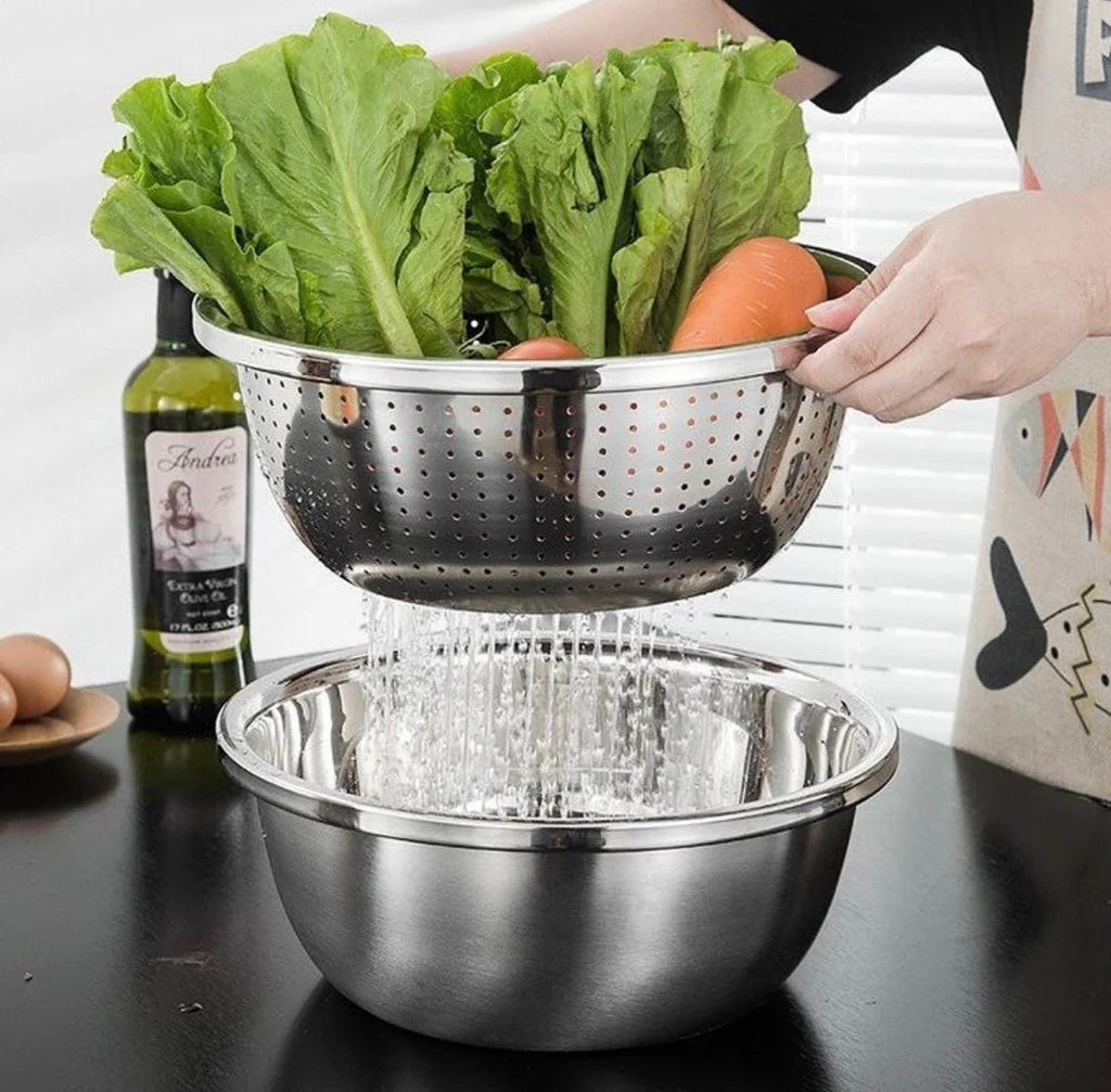 Stainless Steel Bowl With Strainer